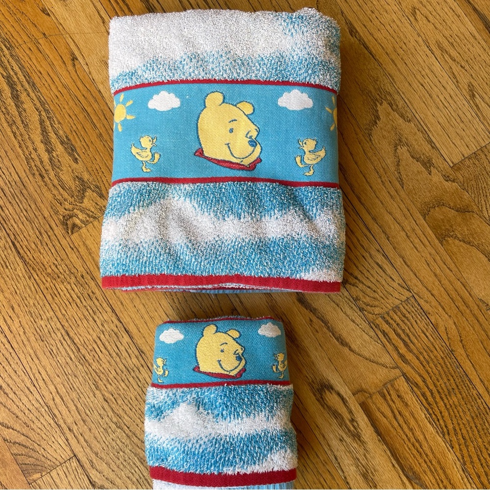 Winnie the Pooh 2 Piece Bath Set Bath Towel and Hand Towel Ducks Clouds